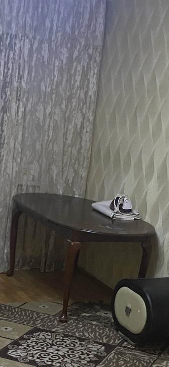 Стол для кухни и гостиной