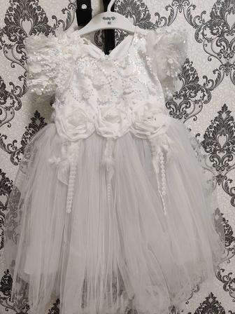 Продам детские платья на девочку