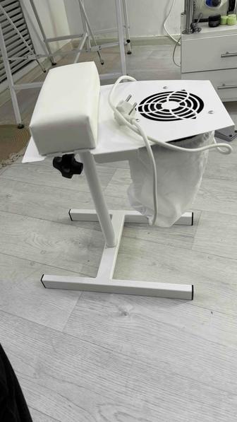 Вытяжка для педикюра