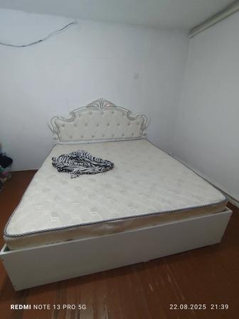 Двухспальной кровать продам