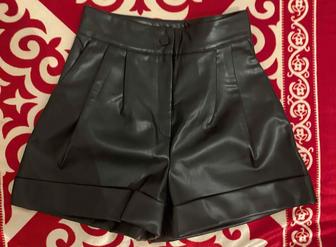 Кожаные шорты женский