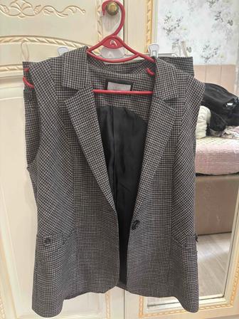 Жакет с юбкой классический