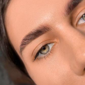 Оформление бровей