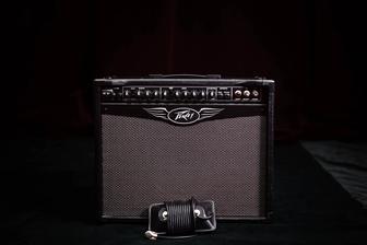 Продам ламповый гитарный комбоусилитель Peavey ValveKing VK112