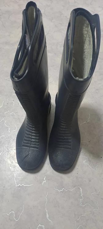 Сапоги резиновые. Огнестойкие ударопрочные. С утеплителем из войлока.