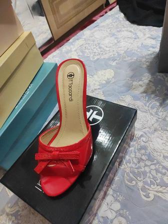 Босоножки 35р