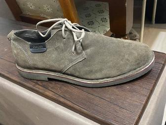 Продам мужские ботинки