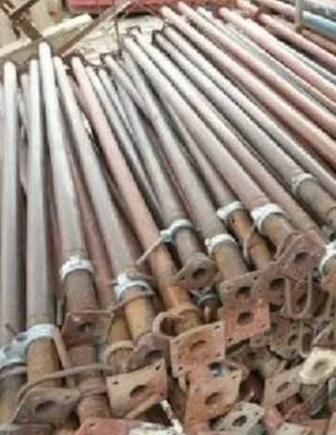 телескопические стойки(домкраты строительные), струбцины,опалубка