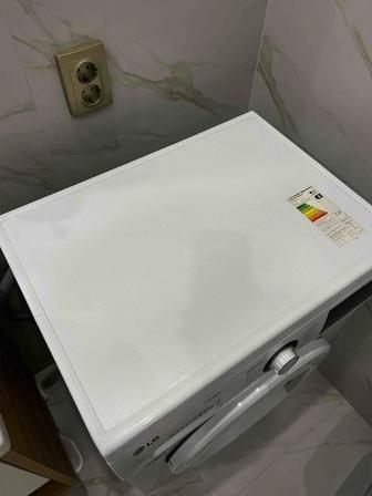 Продам стиральную машину LG