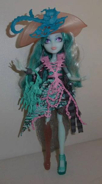 Ищу Киеми, Иси и Вандалу monster high