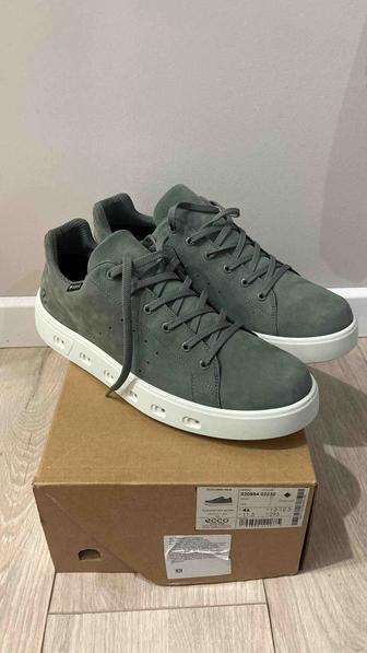 Продаю кеды Ecco