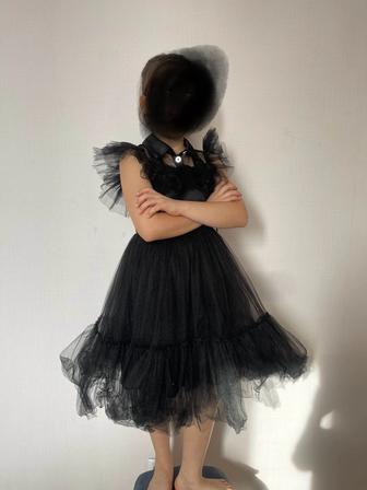 Продам платье вэнсди