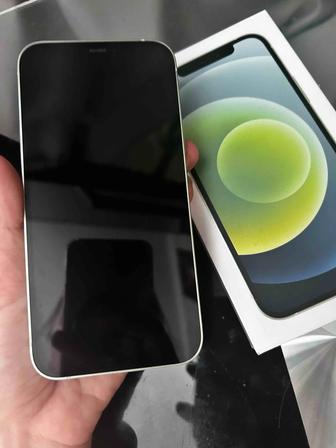 Продам айфон 12