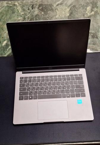 HONOR MagicBook X 14 / i5-12450H / 16 ГБ / 512 SSD / Идеал