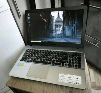 Ноутбук Asus