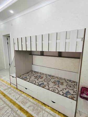 Двухярусная кровать