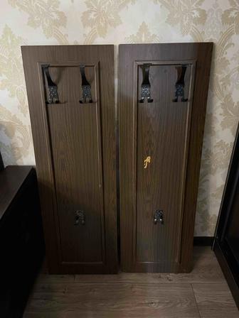 Отдам бесплатно вешалку в коридор