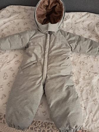Продам детскую одежду комбинезон