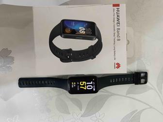 Продается смарт часы huawei band 8 в отличном состоянии