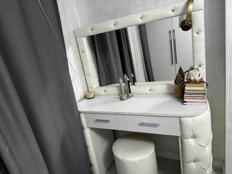 Туалетный столик