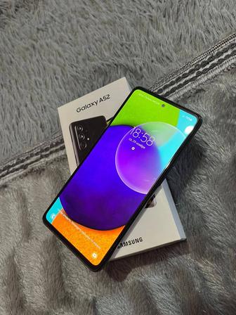 Телефон Самсун А52 Samsung Galaxy A52