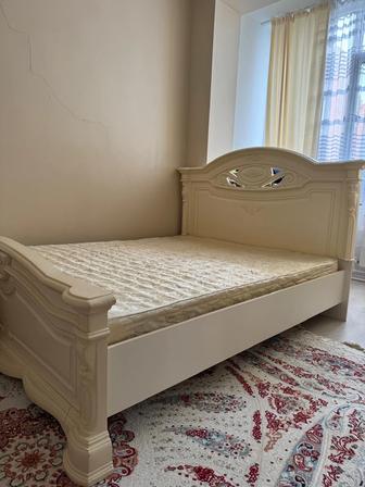 Двухспальный кровать