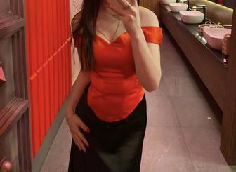 Красный корсет