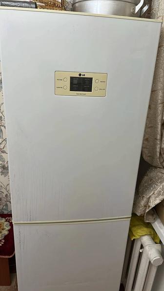 Холодильник LG