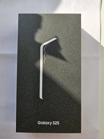 Продам смартфон Samsung S25 (новый)