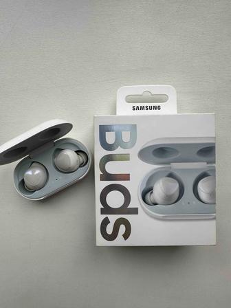 Наушники Samsung Buds