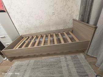 Продам кровати 2шт б.у.