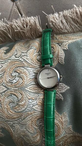 Продам часы TISSOT 1853 в хорошем состоянии.Цвет ремешка зеленый женский