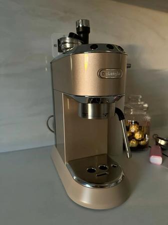 Кофемашина Delonghi