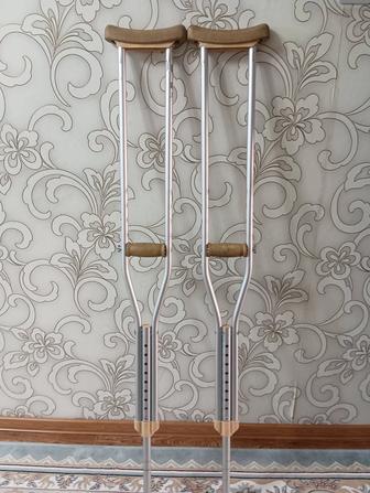 Отдам костыли нуждающимся