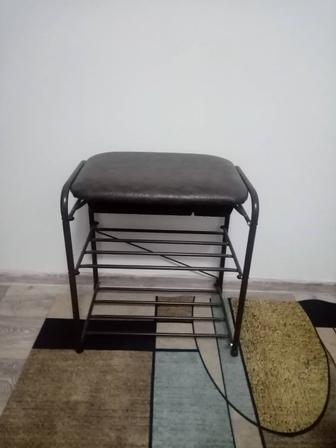 Продам скамейку для обуви почти новая
