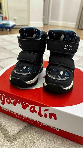 Зимние детские сапоги