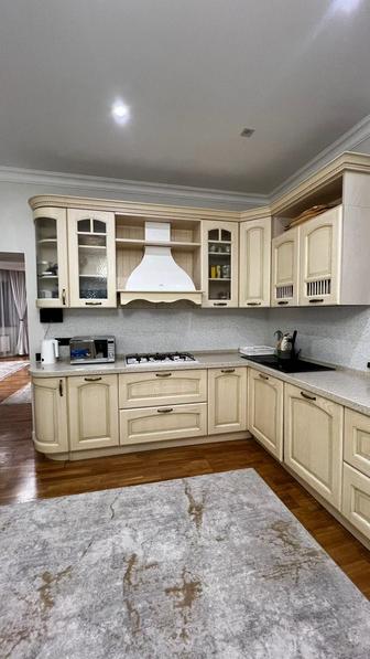 Продам кухню со встроенной техникой