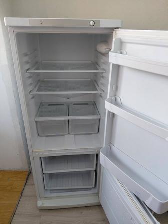 Продам 2х камерный холодильник