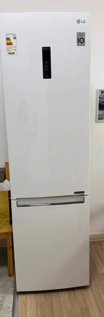 Холодильник LG