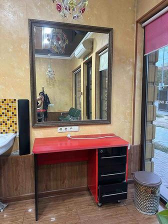 Столик зеркало