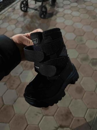 Отдам ботинок Kuoma