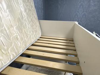 Кровать двухъярусная