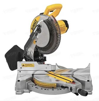 Торцовочная пила Dewalt DWS713