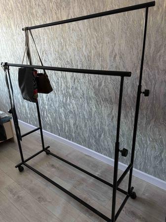 Продам вешалку