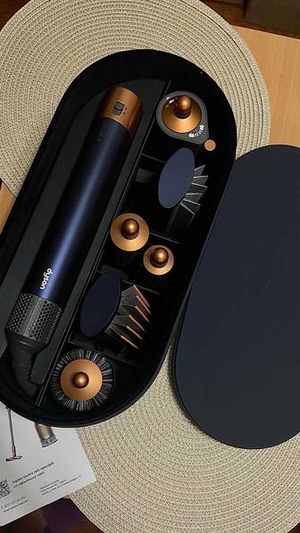 Продается Dyson фен