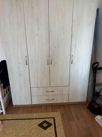 Шкаф