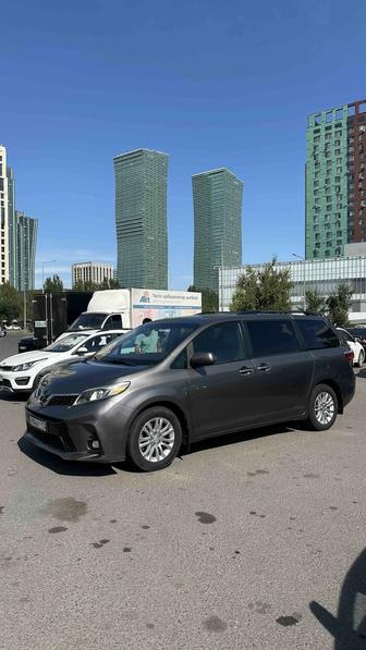 Прокат автомобиля с водителем