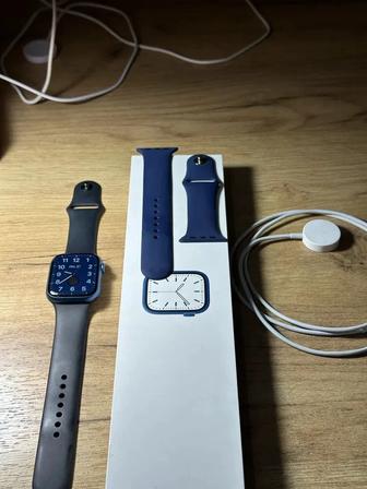 Продам Apple Watch 7 45 mm эпл вотч 7