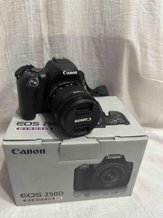 Canon EOS 250D сумка и карта памяти