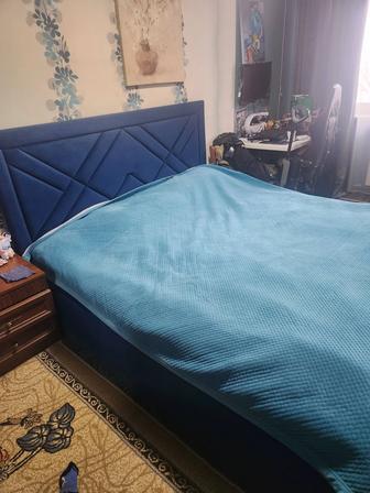 Продам двухспальную кровать